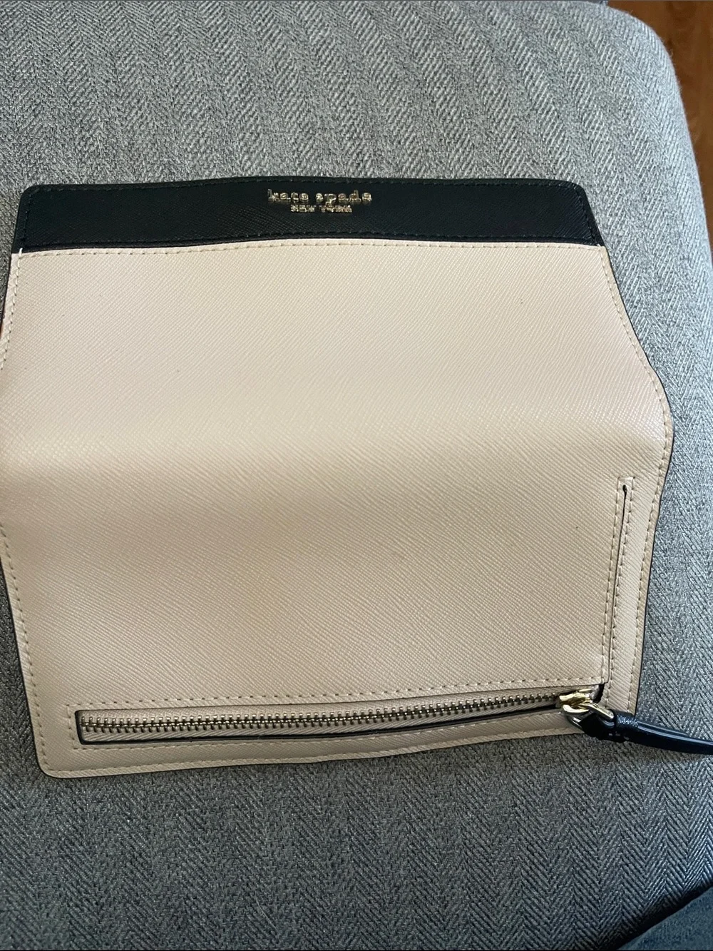 kate spade Two-Tone Black and Beige Continental Wallet